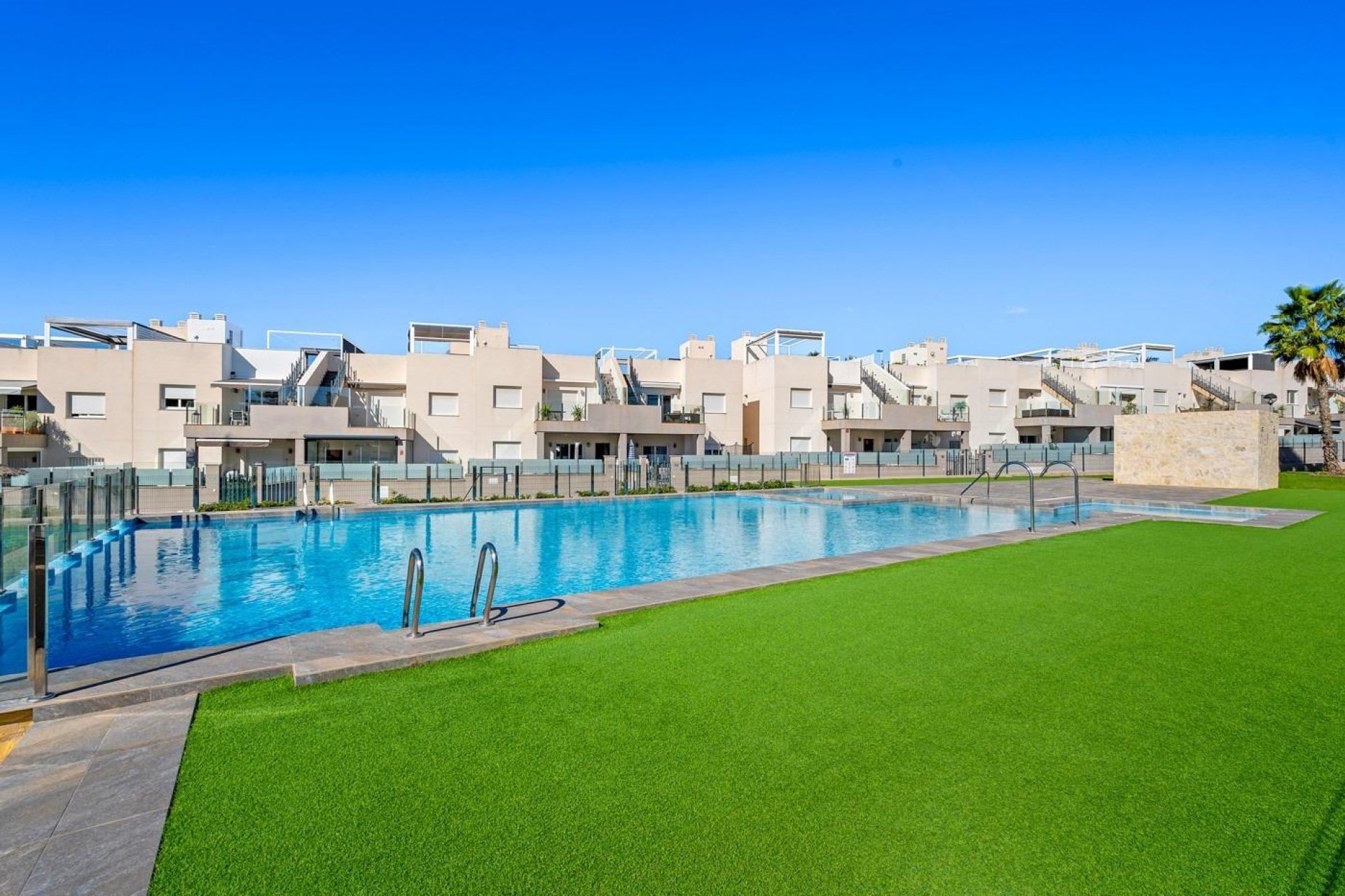 Resale - Buhardilla -
Torrevieja - Aguas nuevas 2