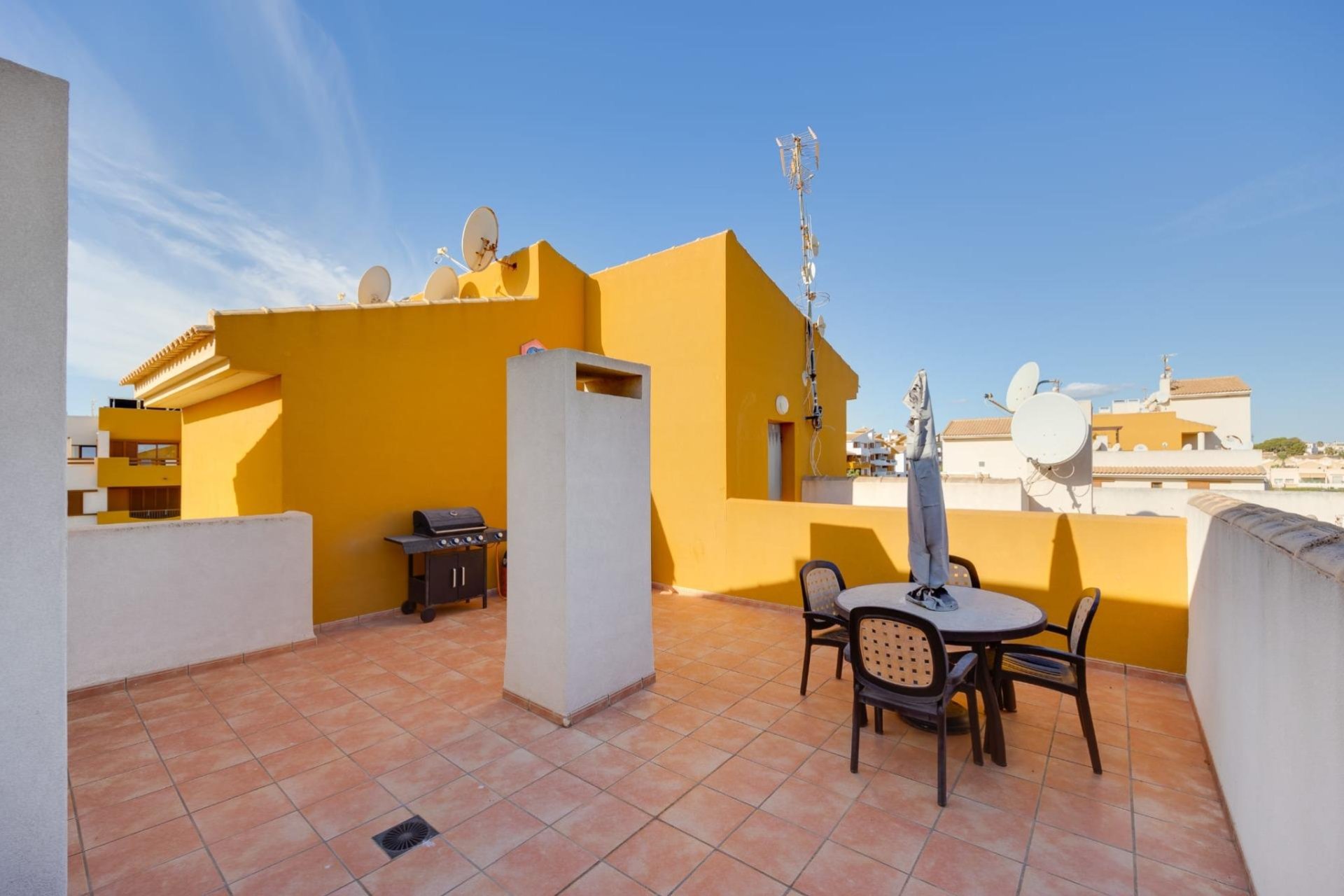 Resale - Buhardilla -
Torrevieja - Punta prima