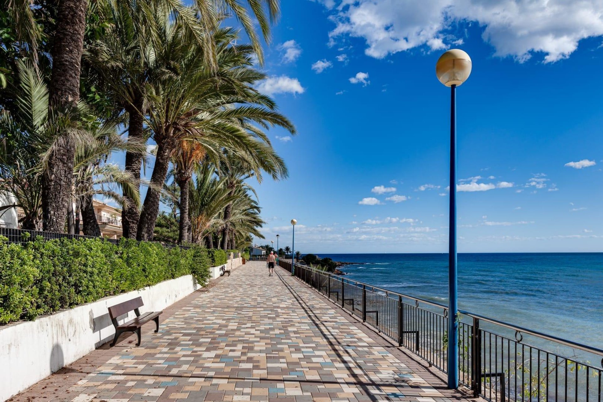 Resale - Buhardilla -
Torrevieja - Punta prima