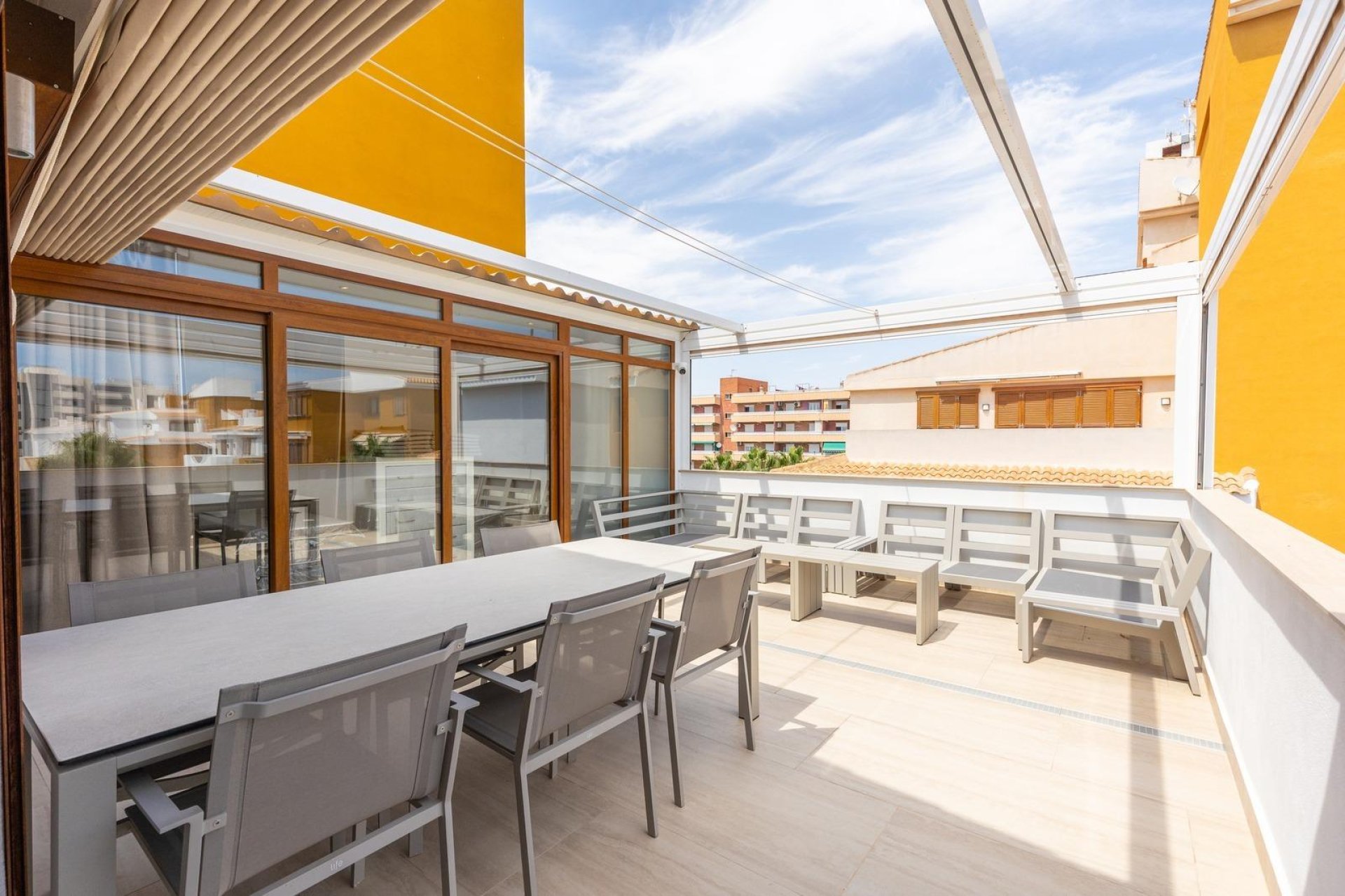 Resale - Buhardilla -
Torrevieja - Punta prima