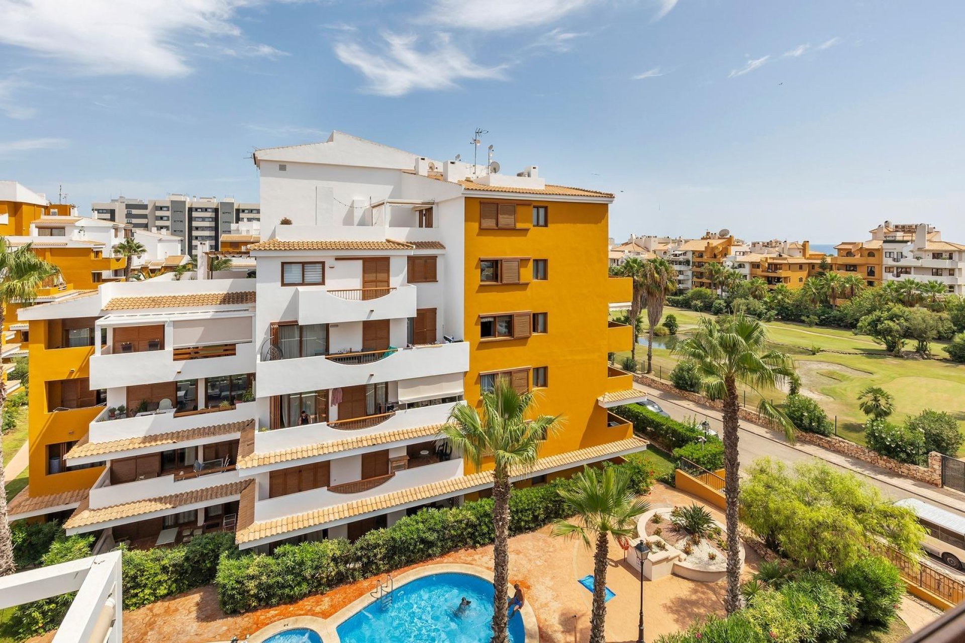 Resale - Buhardilla -
Torrevieja - Punta prima