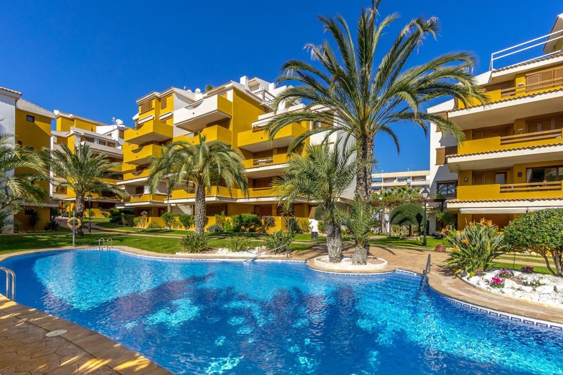 Resale - Buhardilla -
Torrevieja - Punta prima