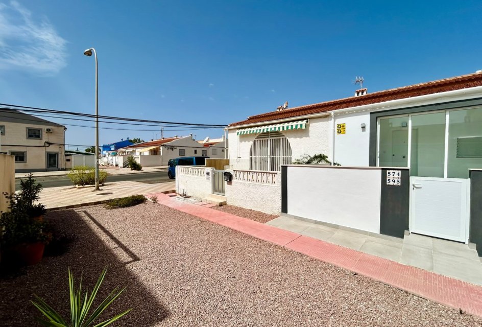 Resale - Bungalow -
La Siesta - El Salado - Torreta - La Siesta