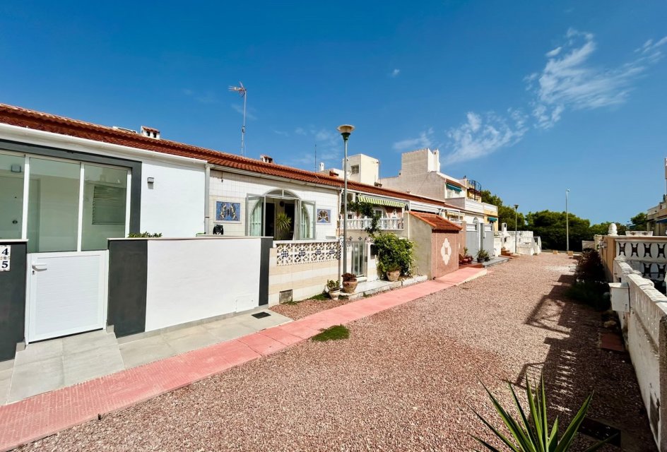 Resale - Bungalow -
La Siesta - El Salado - Torreta - La Siesta