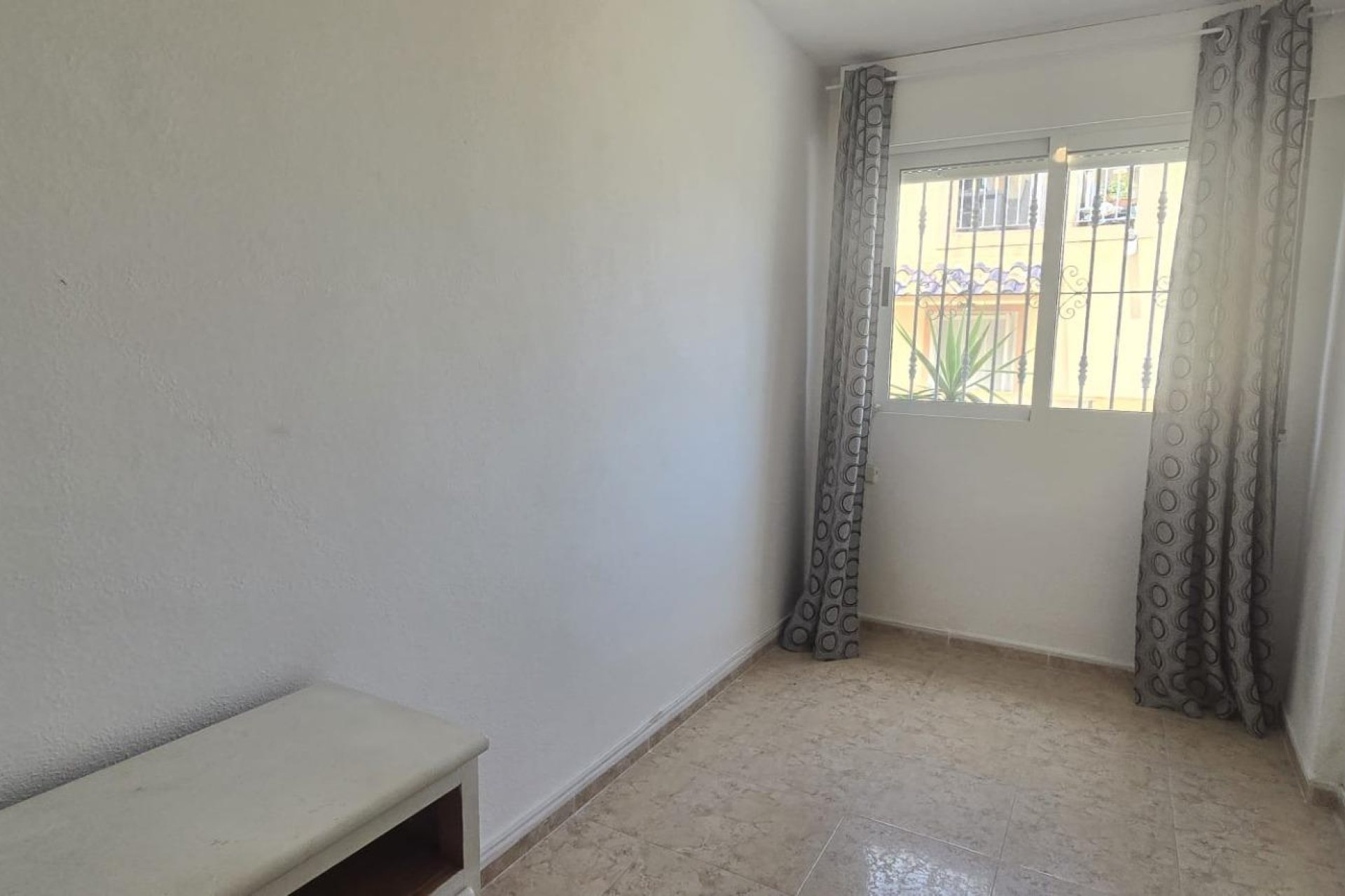 Resale - Bungalow -
Orihuela Costa - La Regia