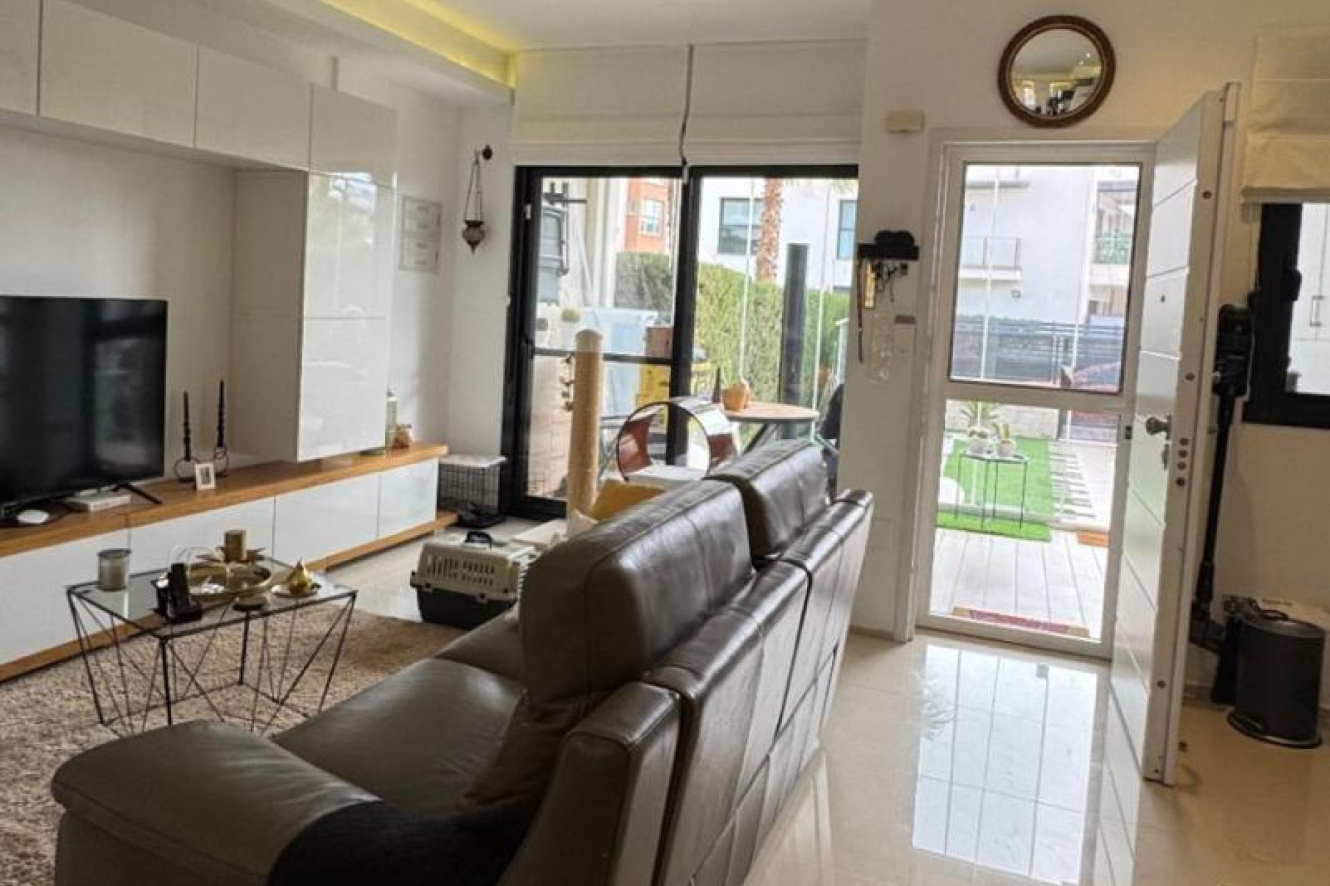 Resale - Bungalow -
Orihuela Costa - La Zenia