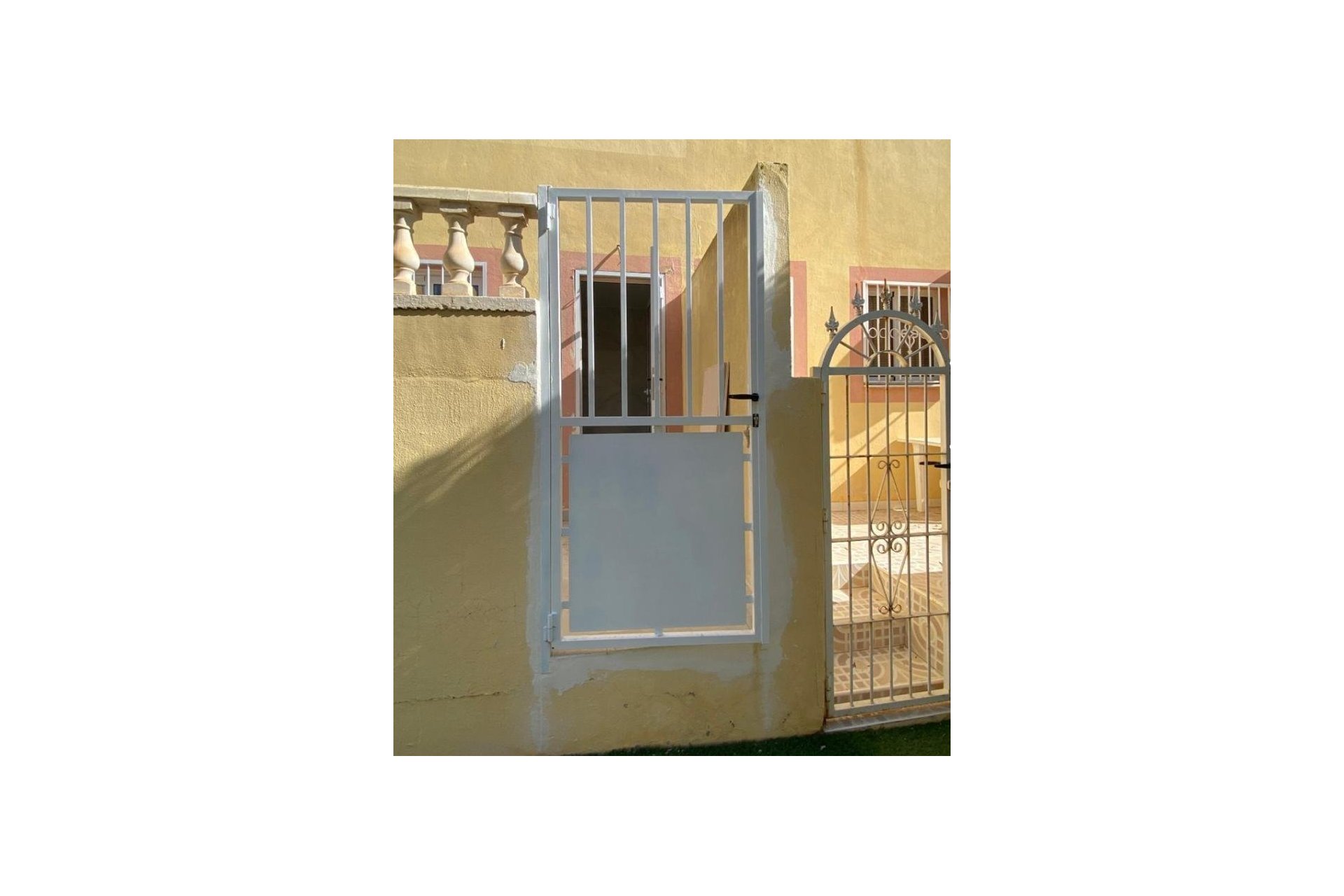 Resale - Bungalow -
Orihuela Costa - Las Filipinas