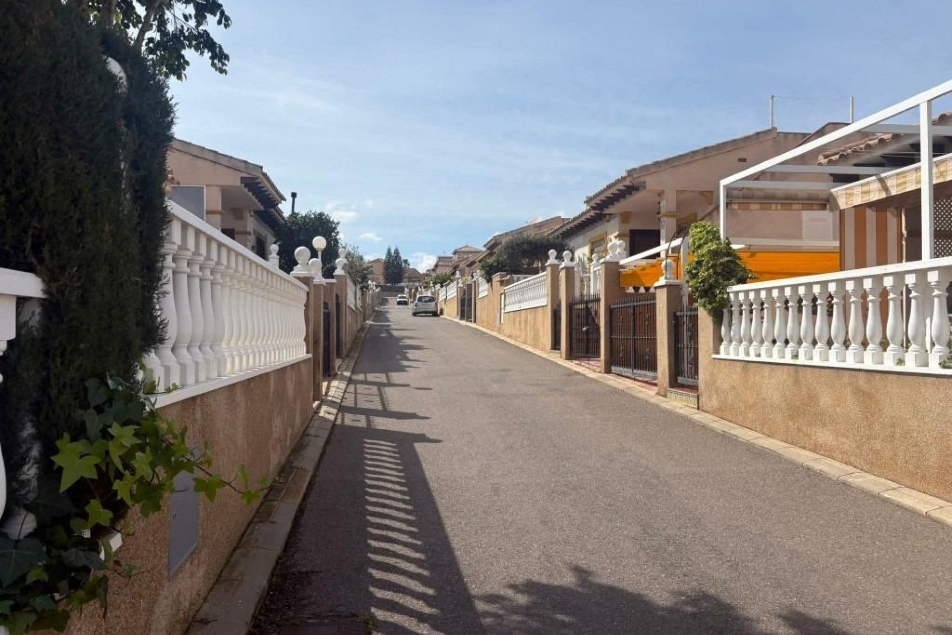 Resale - Bungalow -
Orihuela Costa - Las Filipinas