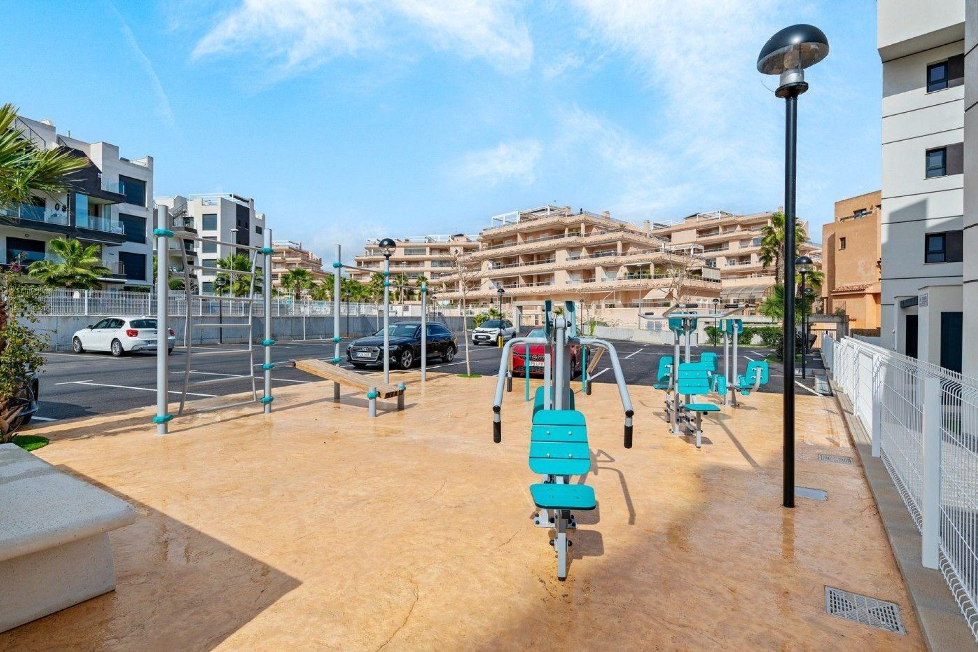 Resale - Bungalow -
Orihuela Costa - Los Dolses