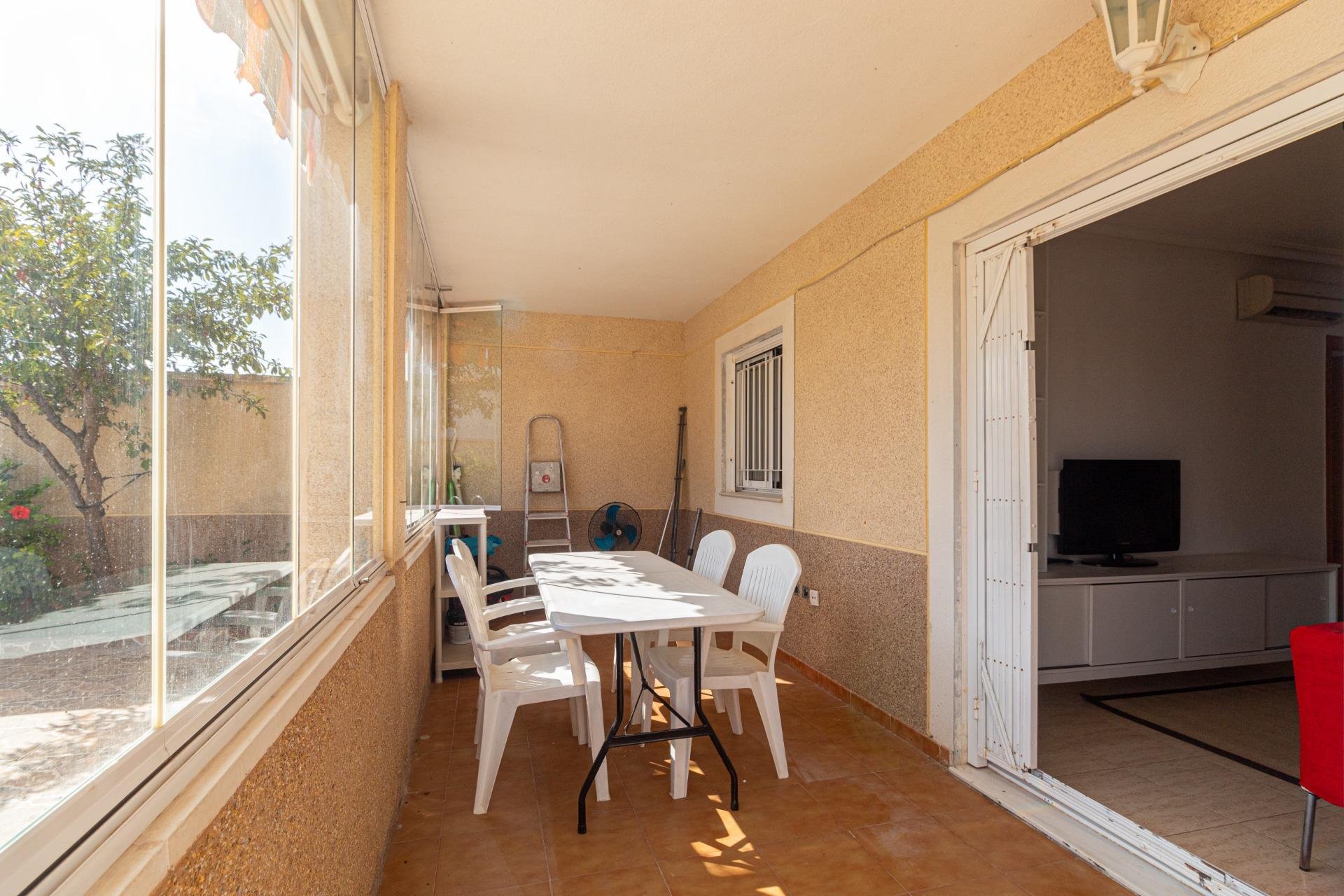 Resale - Bungalow -
Orihuela Costa - Punta Prima