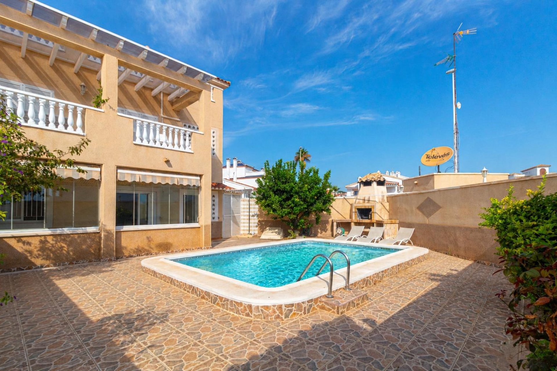 Resale - Bungalow -
Orihuela Costa - Punta Prima