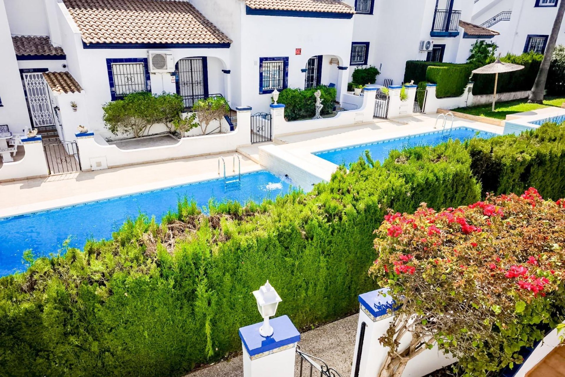 Resale - Bungalow -
Orihuela Costa - Villamartín-Las Filipinas