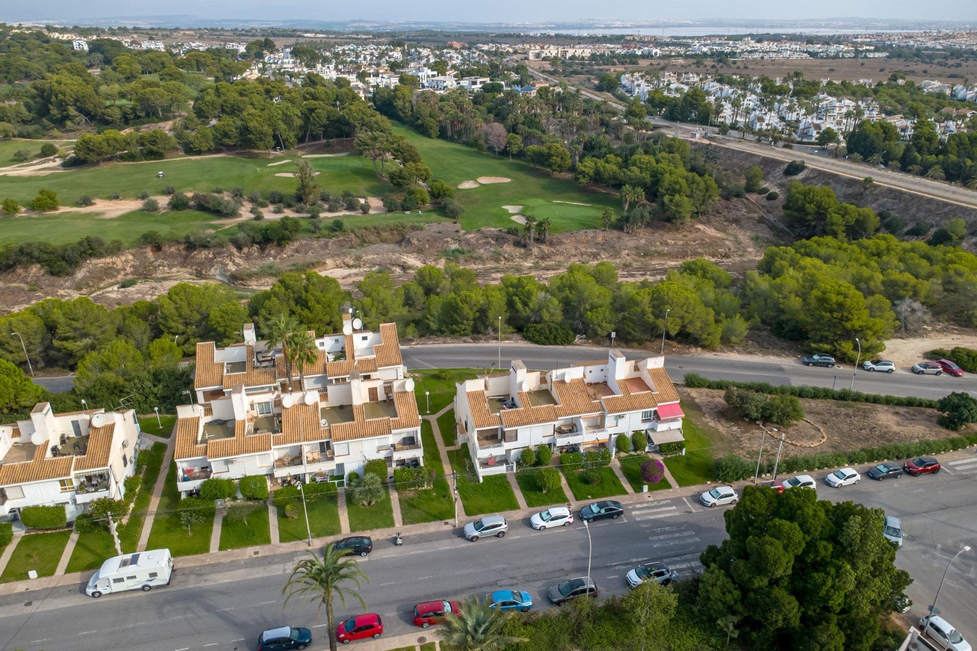 Resale - Bungalow -
Orihuela Costa - Villamartín-Las Filipinas