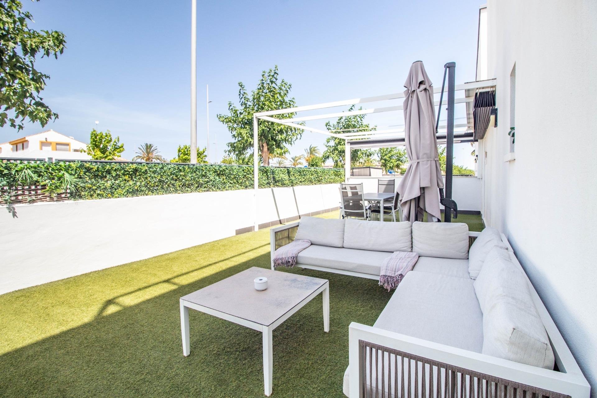 Resale - Bungalow -
Pilar de la Horadada - Torre de la Horadada