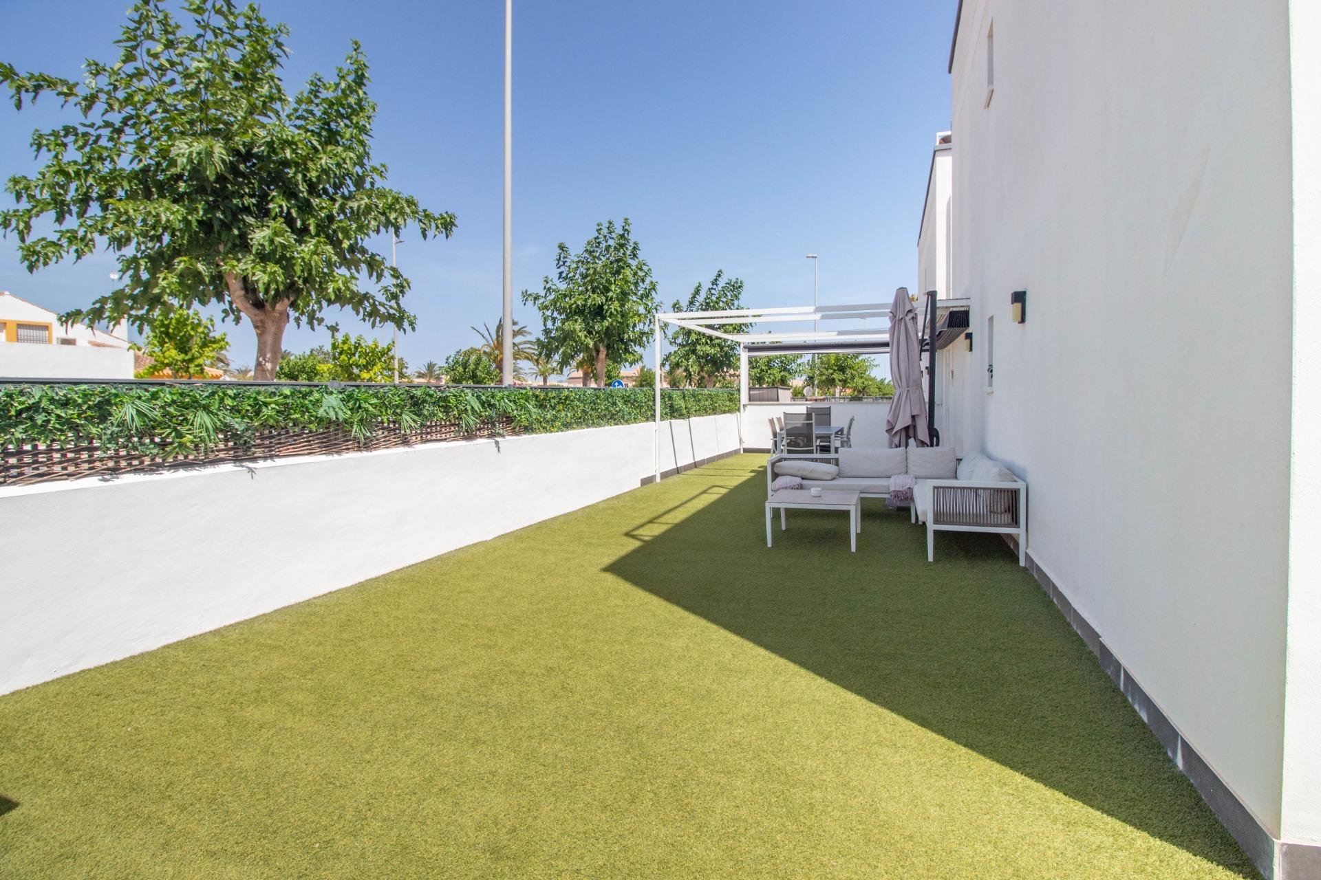 Resale - Bungalow -
Pilar de la Horadada - Torre de la Horadada