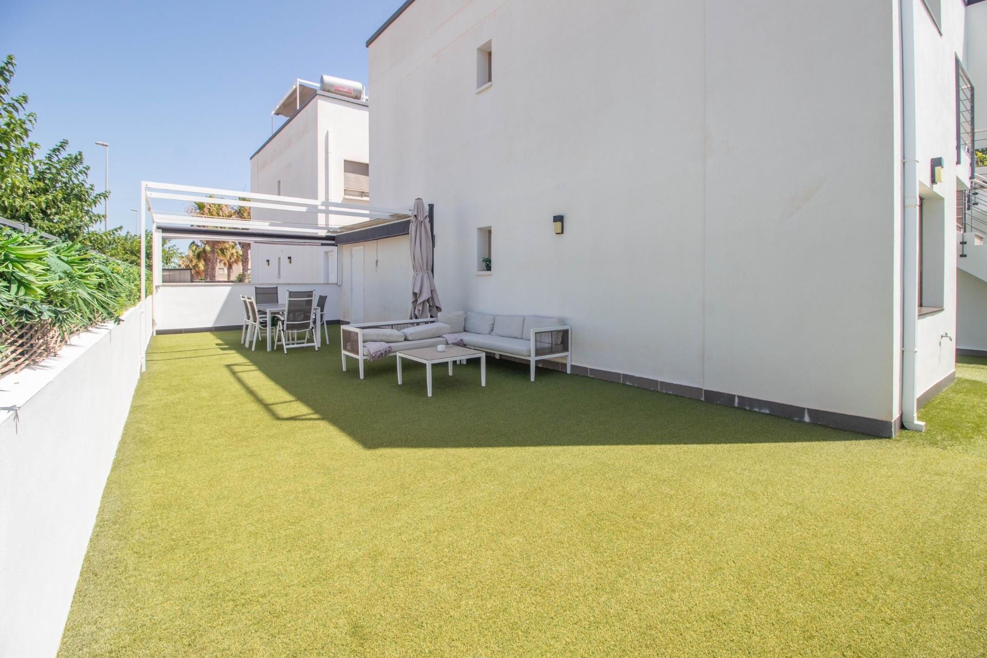 Resale - Bungalow -
Pilar de la Horadada - Torre de la Horadada