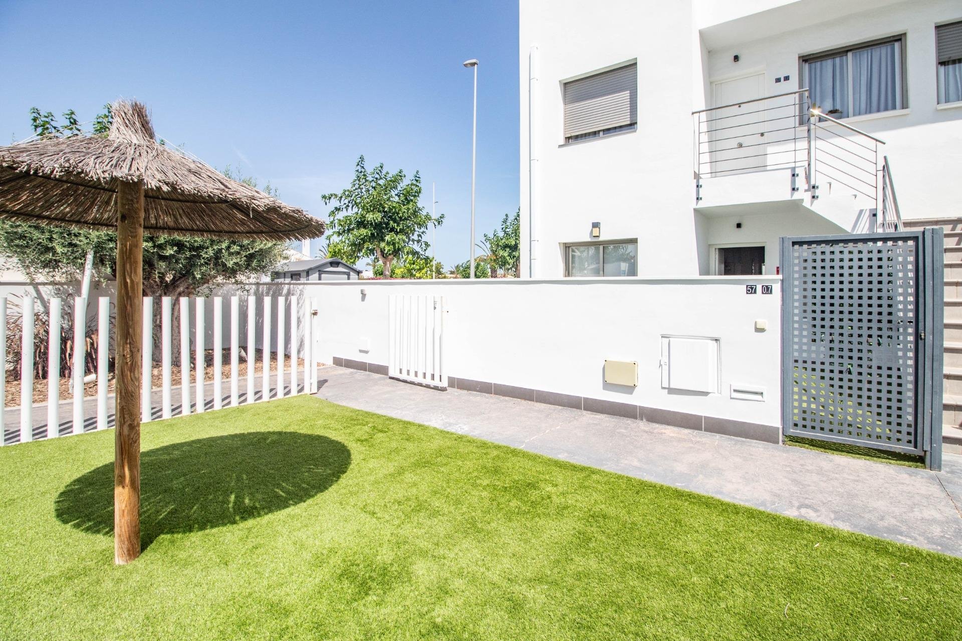 Resale - Bungalow -
Pilar de la Horadada - Torre de la Horadada