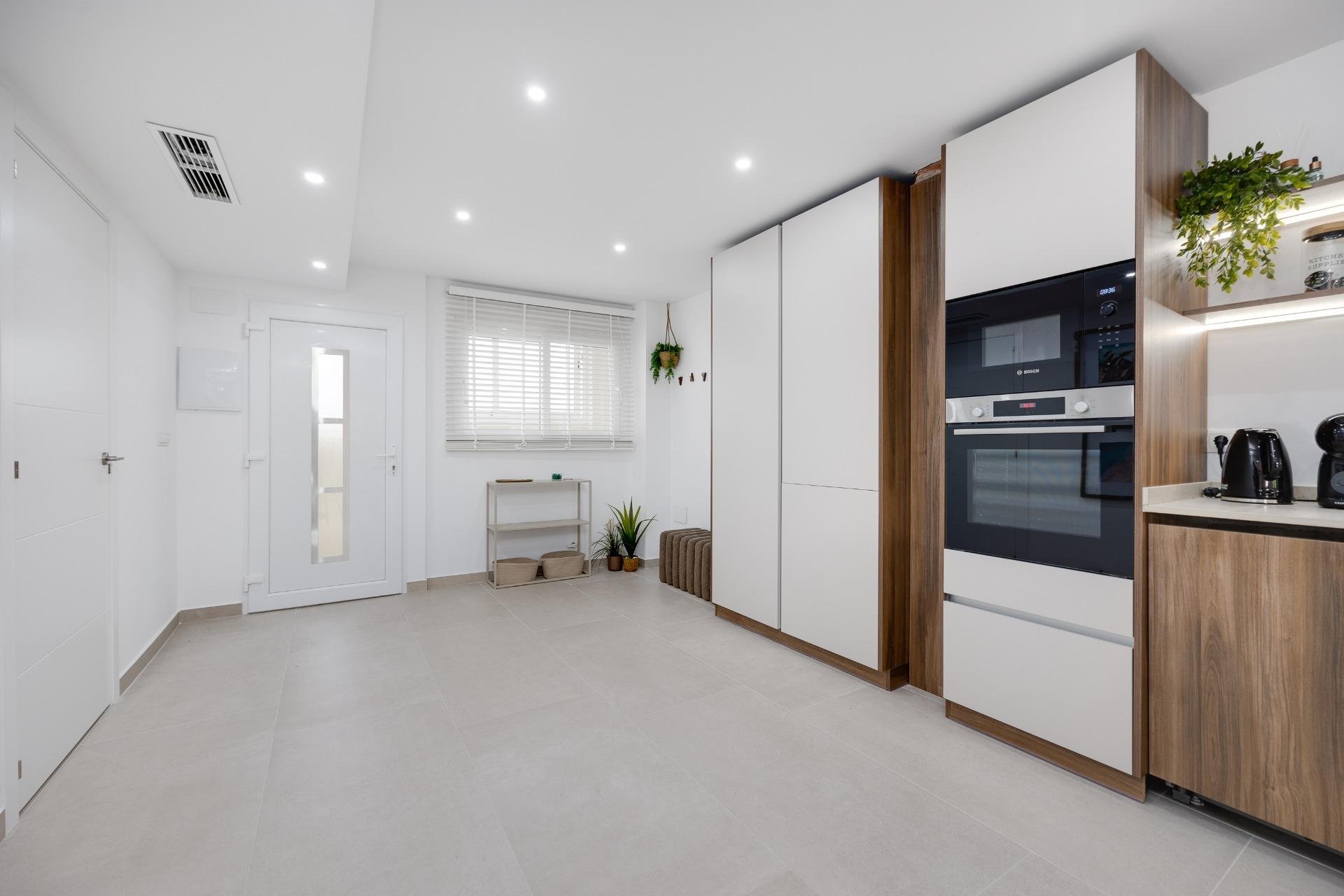 Resale - Bungalow -
Torrevieja - Acequion