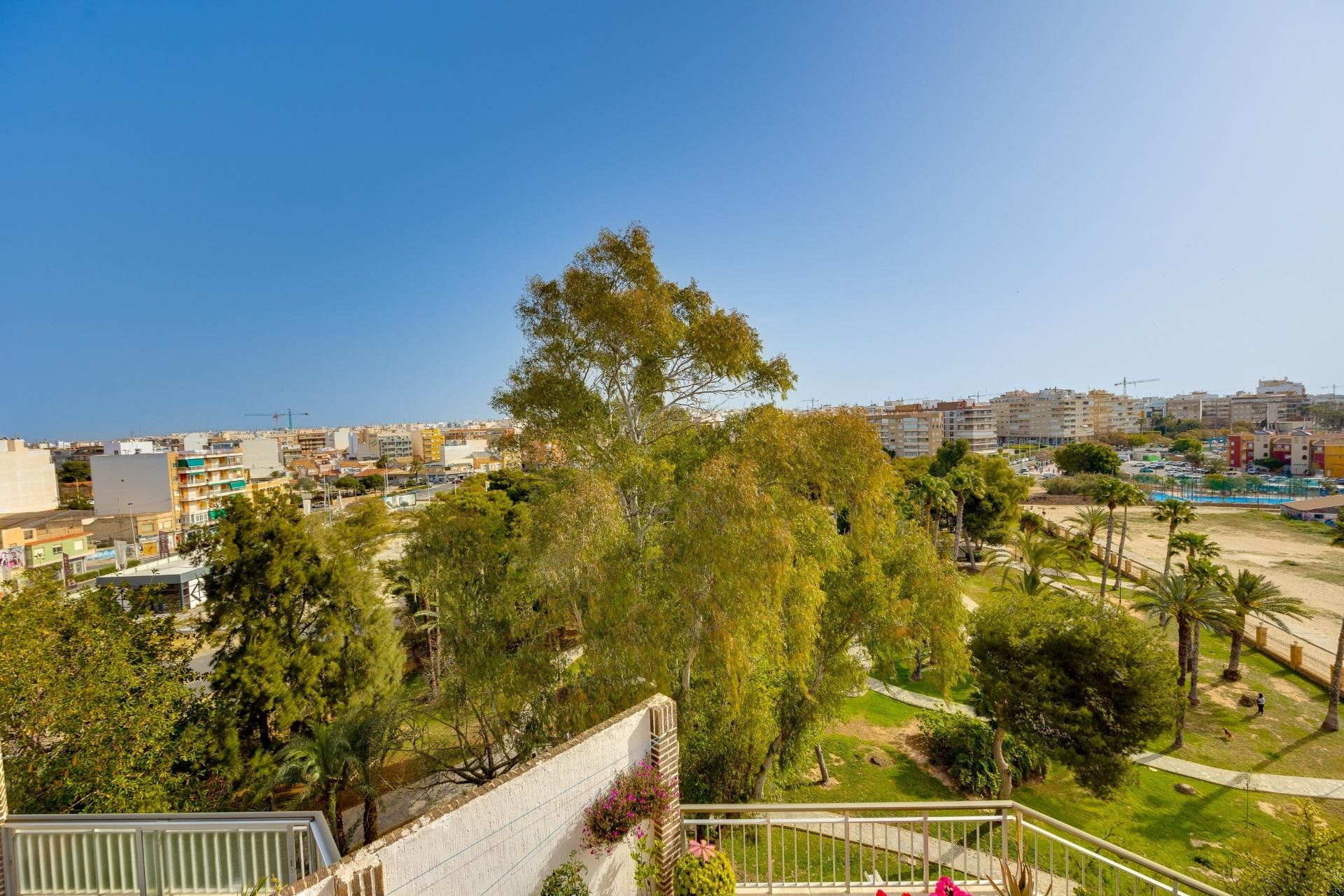 Resale - Bungalow -
Torrevieja - Acequion