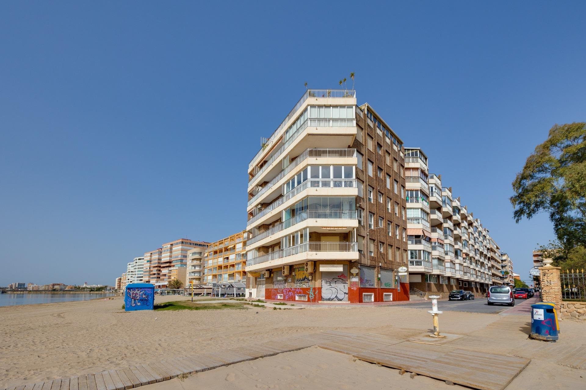 Resale - Bungalow -
Torrevieja - Acequion