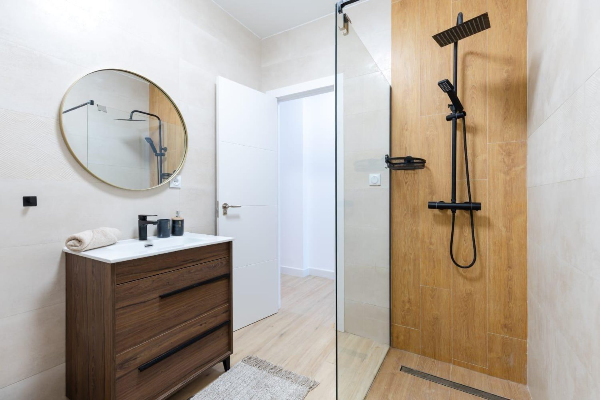 Resale - Bungalow -
Torrevieja - Centro - Muelle Pesquero