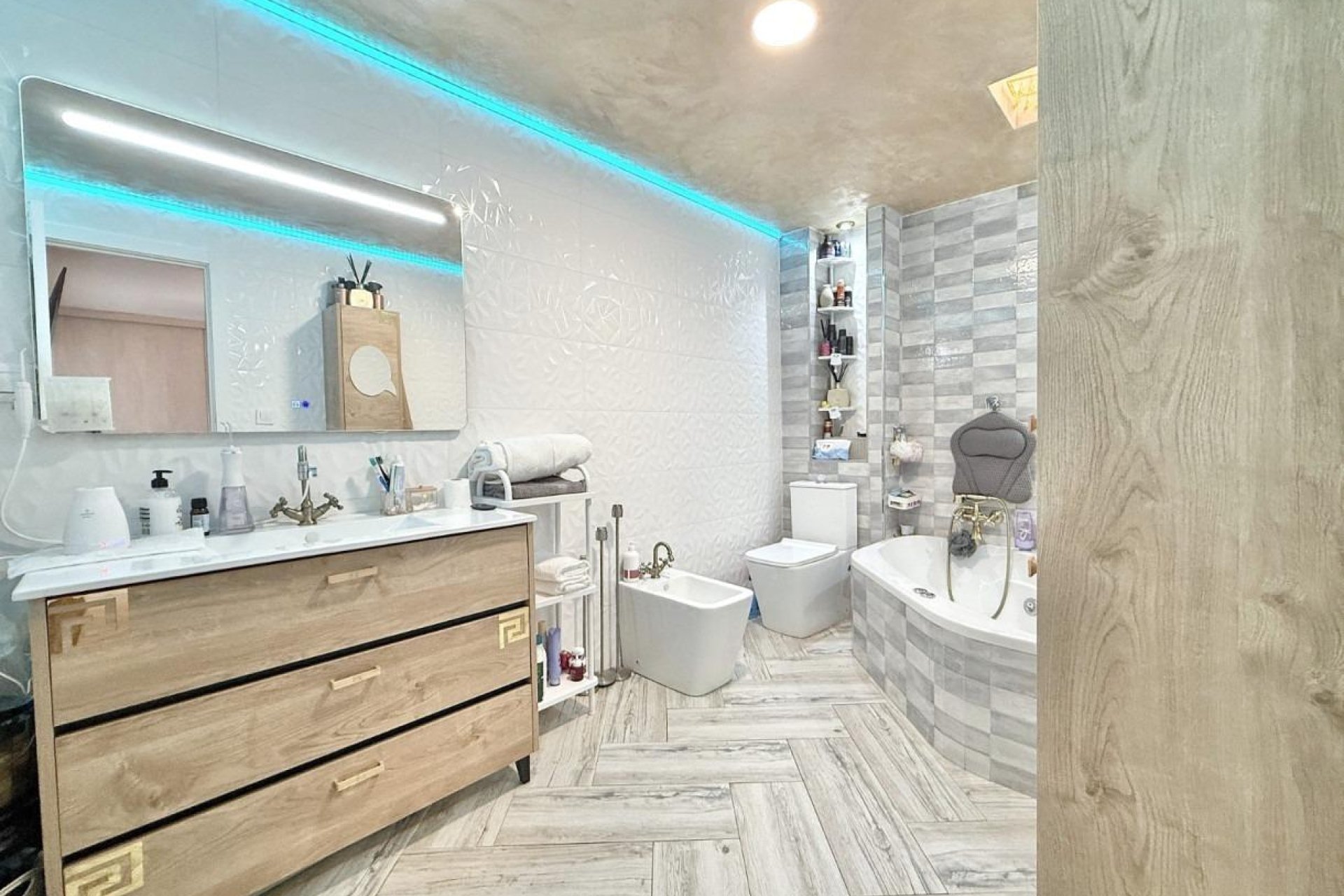 Resale - Bungalow -
Torrevieja - La Siesta - El Salado - Torreta