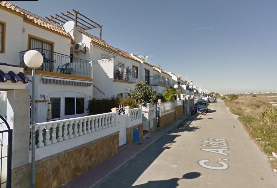 Resale - Bungalow -
Torrevieja - La Siesta - El Salado - Torreta