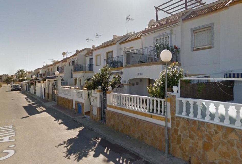 Resale - Bungalow -
Torrevieja - La Siesta - El Salado - Torreta