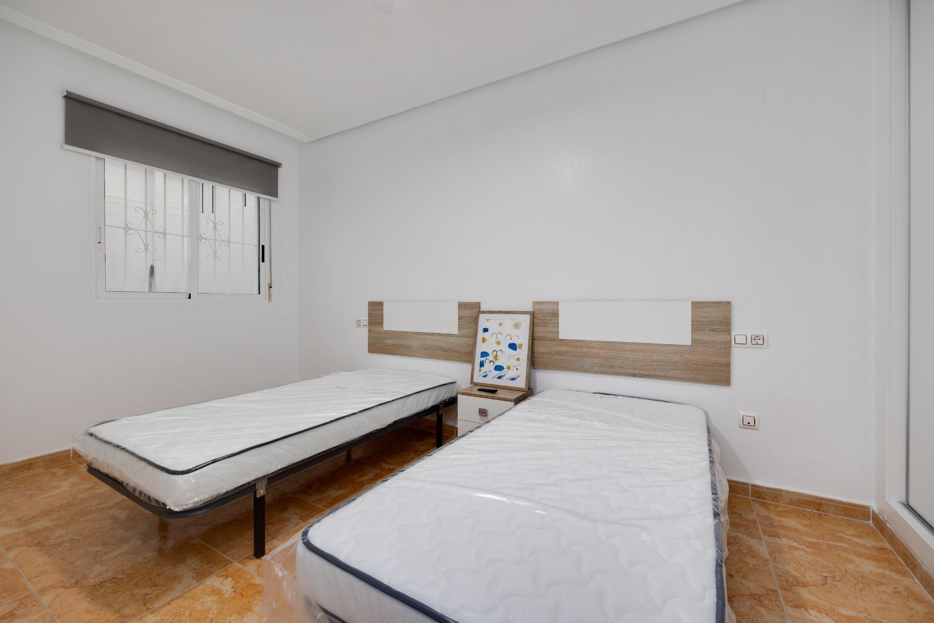 Resale - Bungalow -
Torrevieja - Parque Acuático - Sector 25