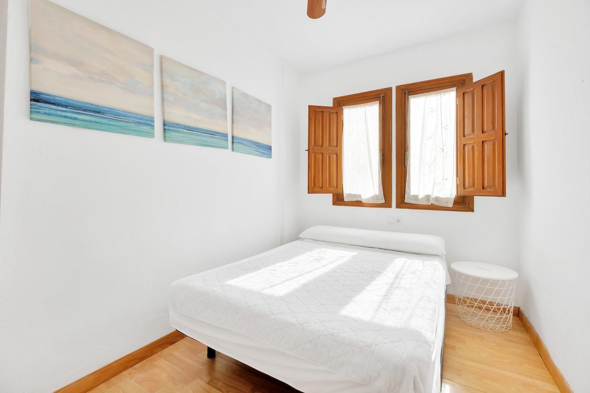 Resale - Bungalow -
Torrevieja - Playa de la mata