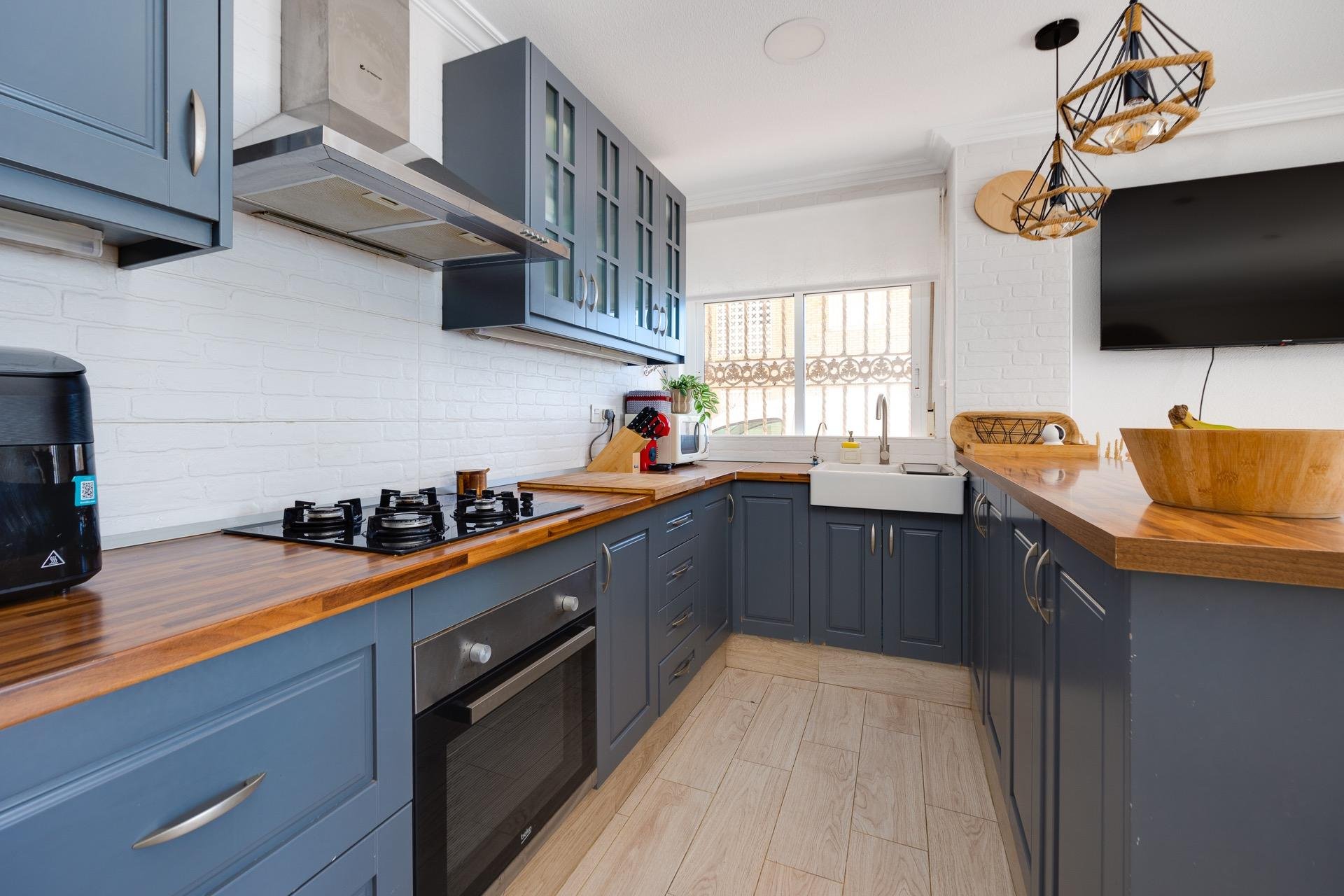 Resale - Bungalow -
Torrevieja - Playa de los Naufragos