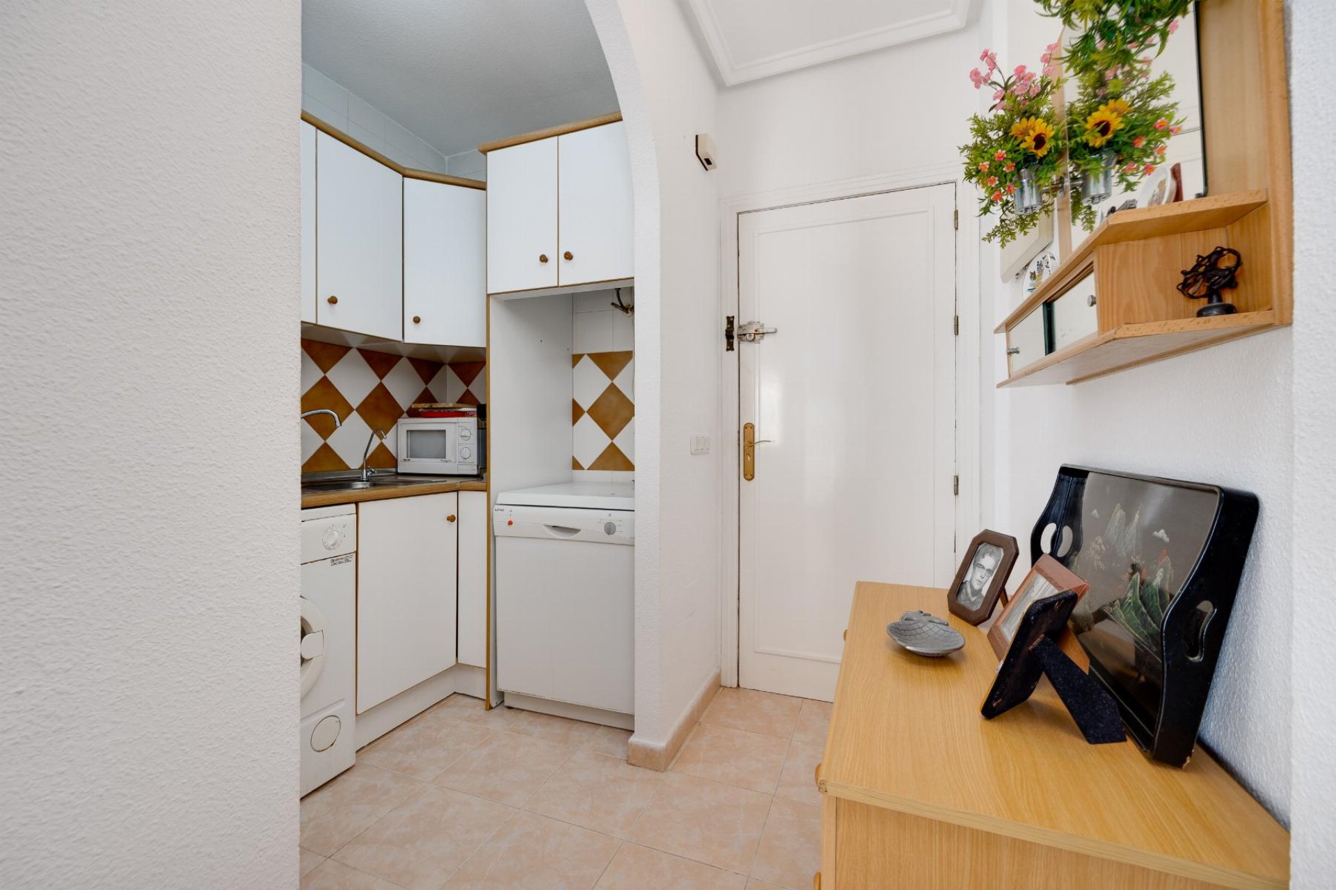 Resale - Bungalow -
Torrevieja - Playa de los Naufragos