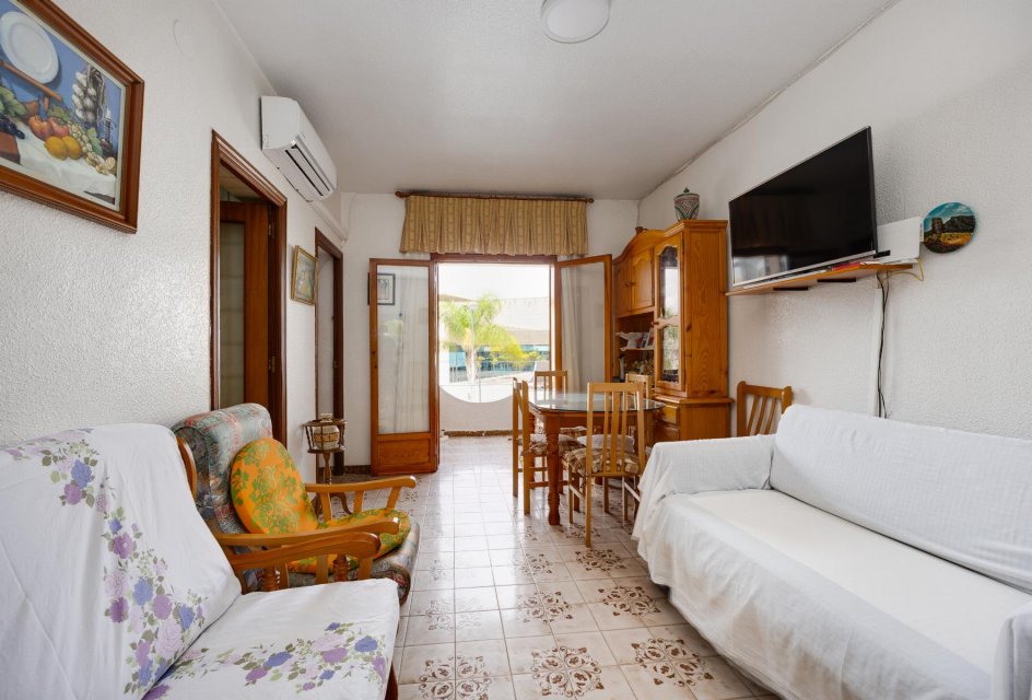 Resale - Bungalow -
Torrevieja - Playa del Acequión