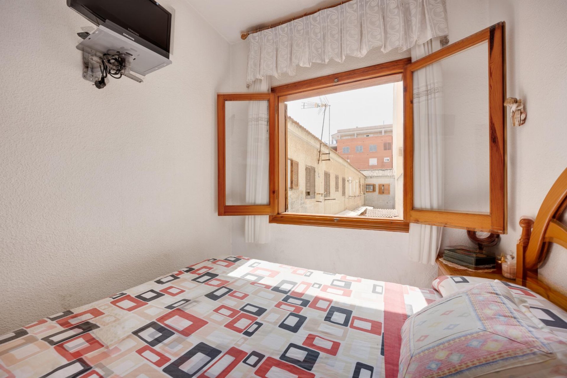 Resale - Bungalow -
Torrevieja - Playa del Acequión