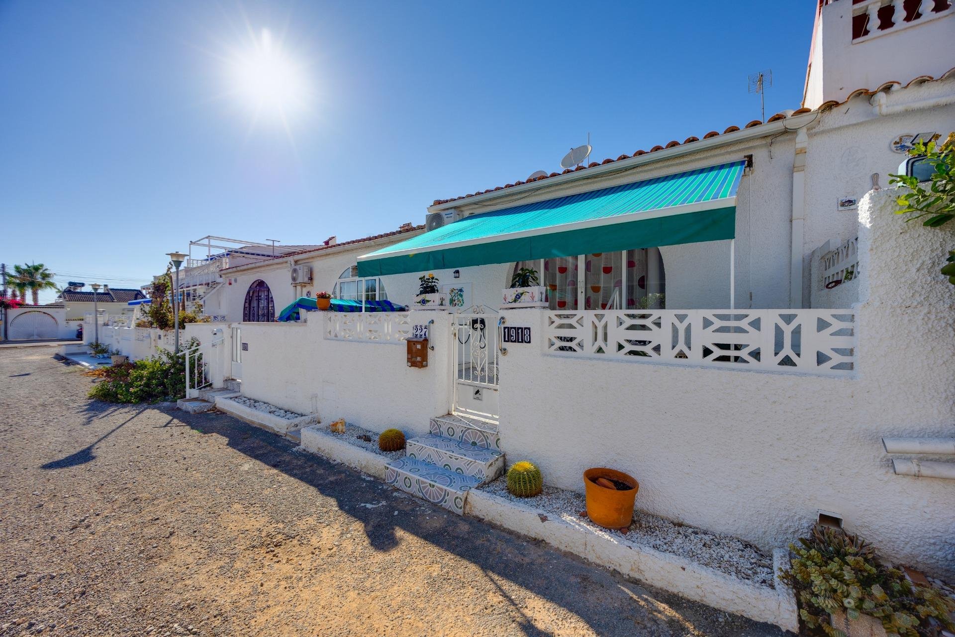 Resale - Bungalow -
Torrevieja - San luis