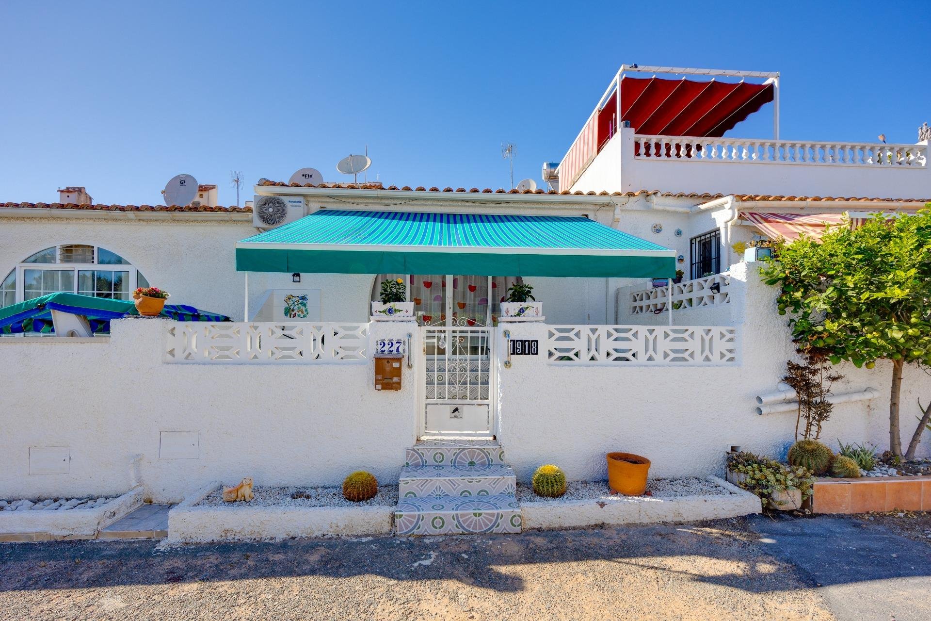 Resale - Bungalow -
Torrevieja - San luis
