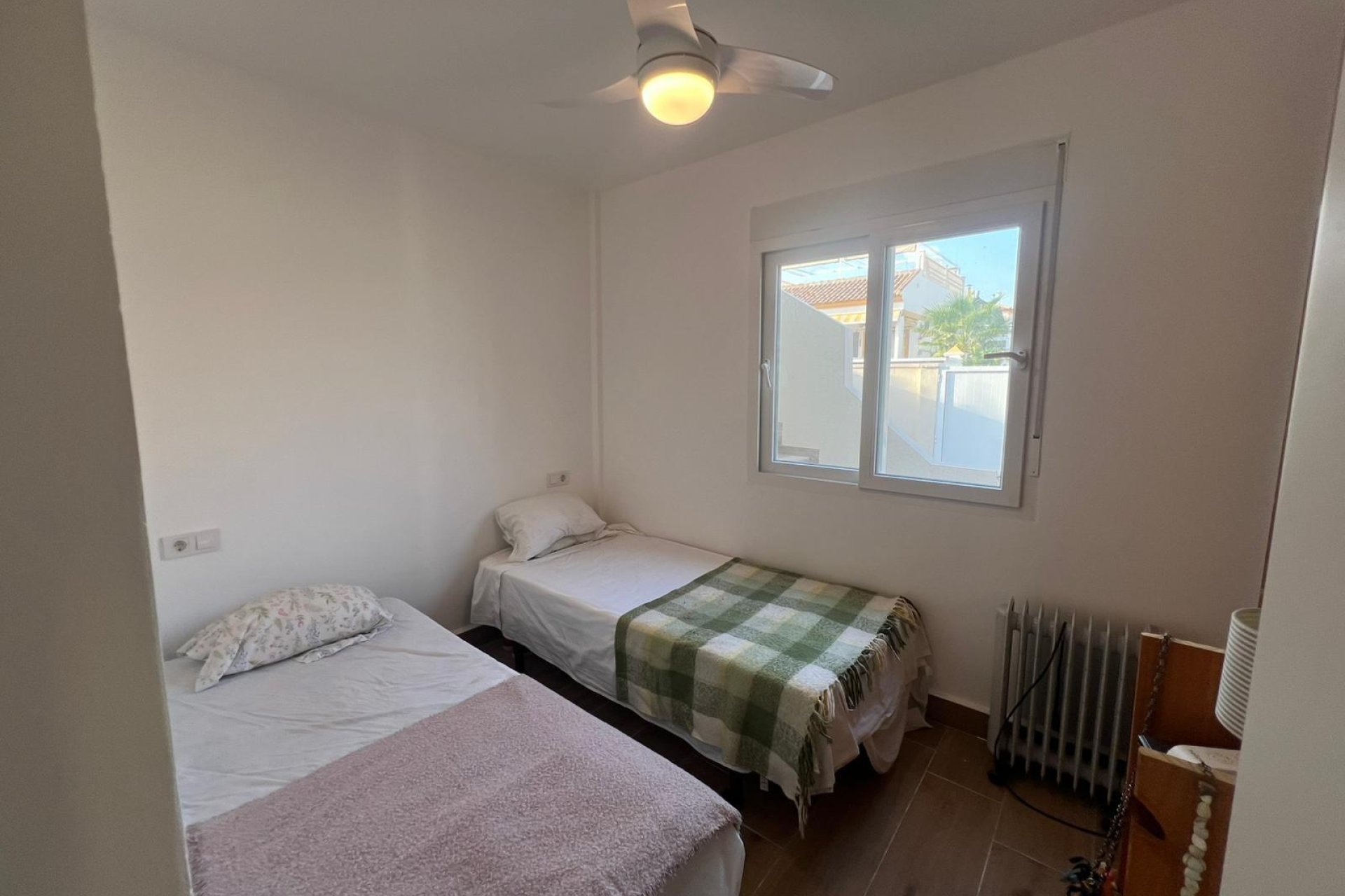 Resale - Bungalow -
Torrevieja - Sector 25