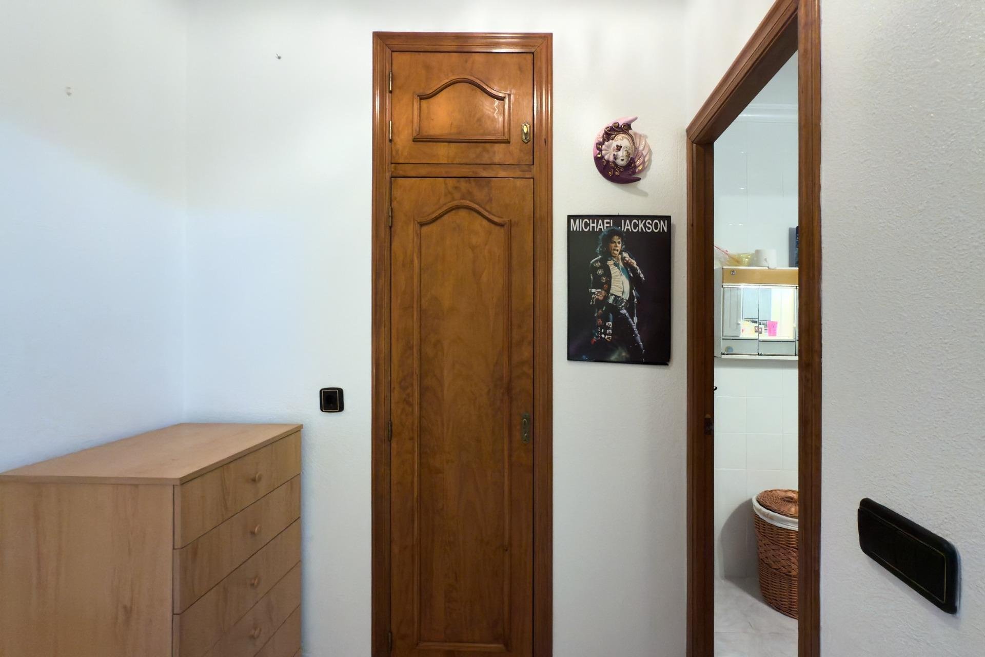 Resale - Bungalow -
Torrevieja - Torreblanca