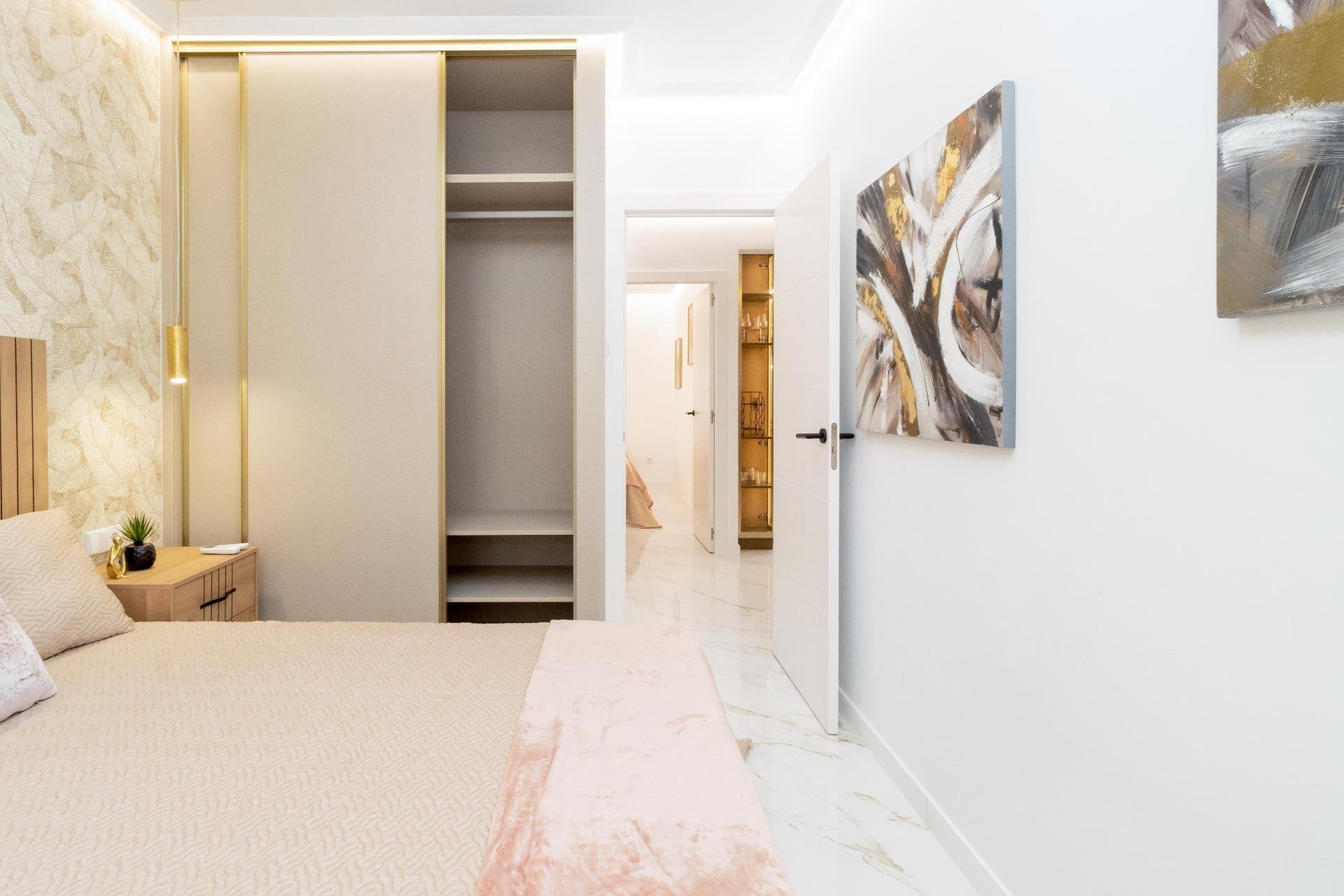 Resale - Bungalow -
Torrevieja - Torrejón