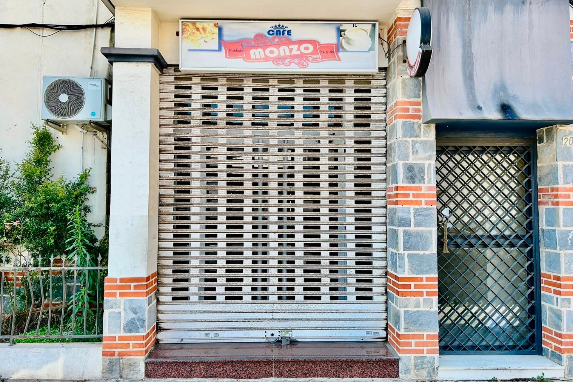 Resale - Business -
Torrevieja - Center Torrevieja