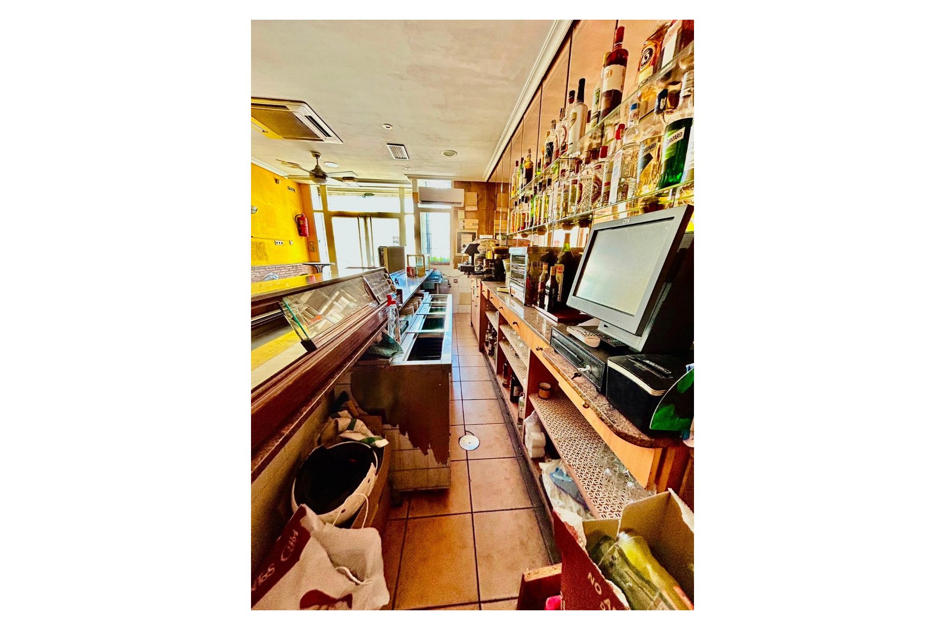 Resale - Business -
Torrevieja - Center Torrevieja