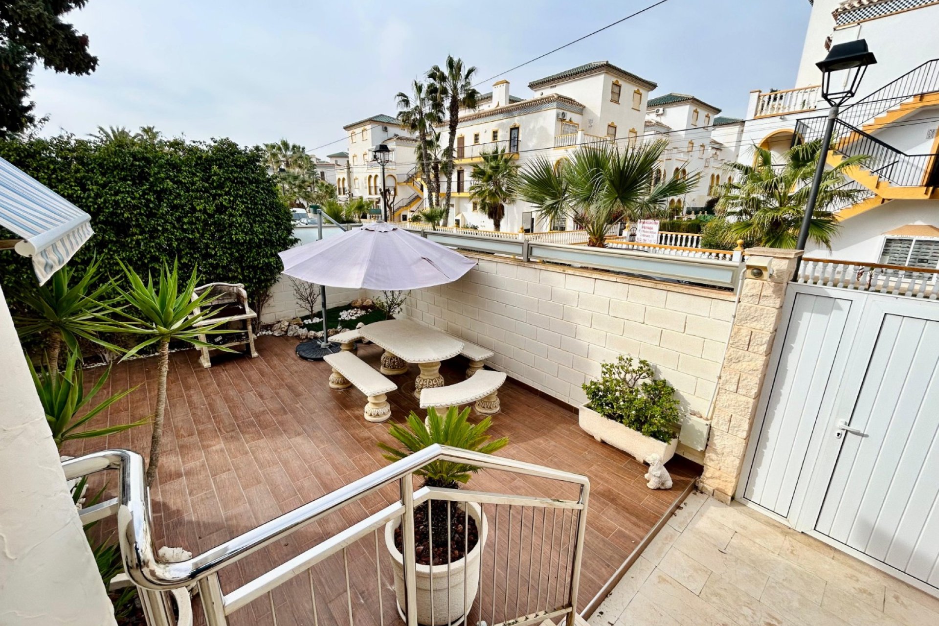 Resale - - CHALET -
Torrevieja - La Mata