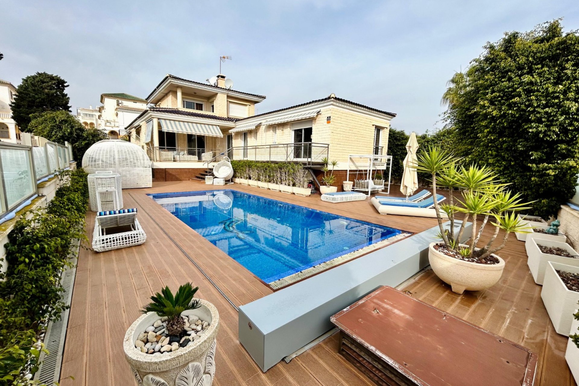 Resale - - CHALET -
Torrevieja - La Mata