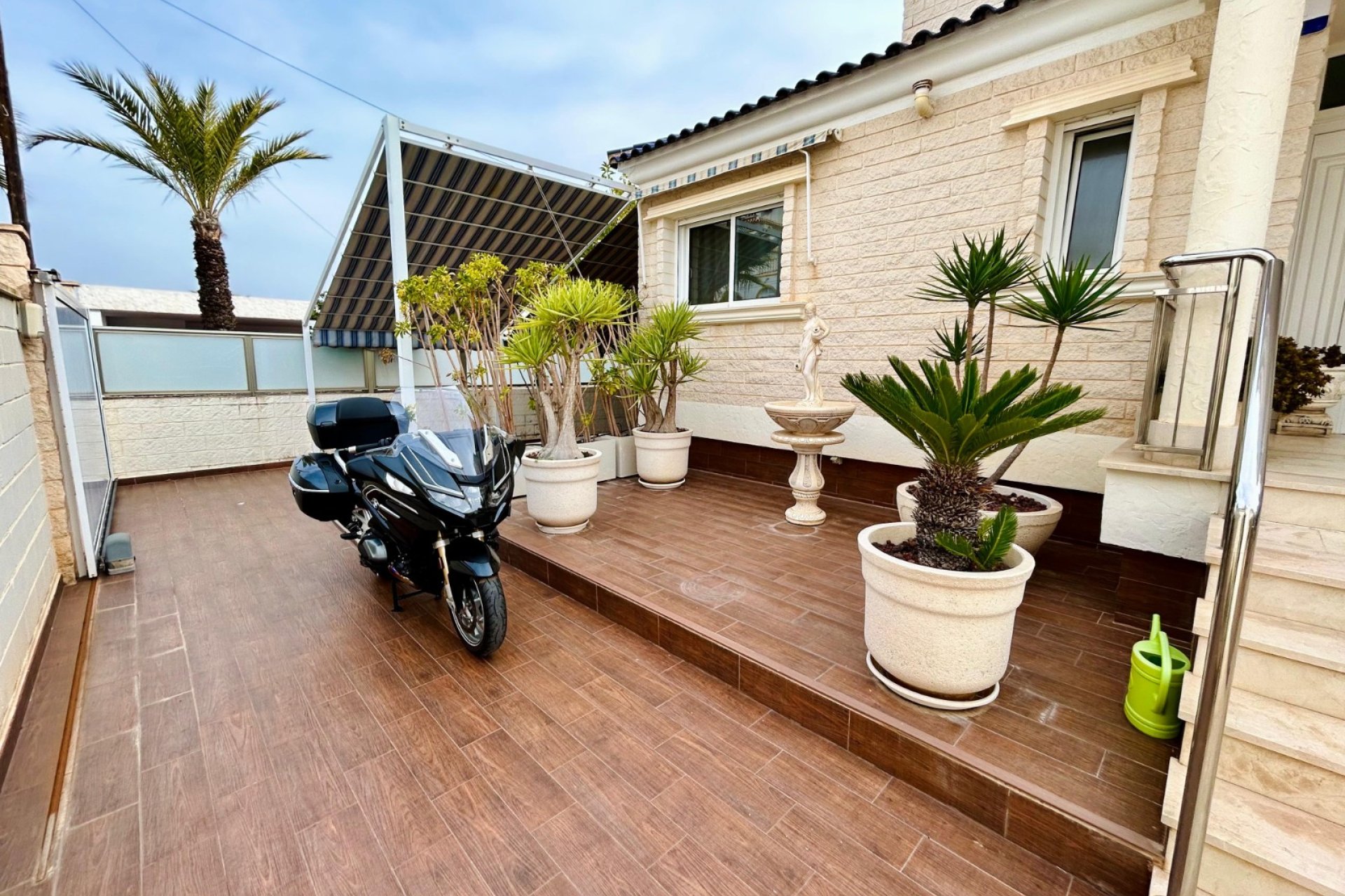 Resale - - CHALET -
Torrevieja - La Mata