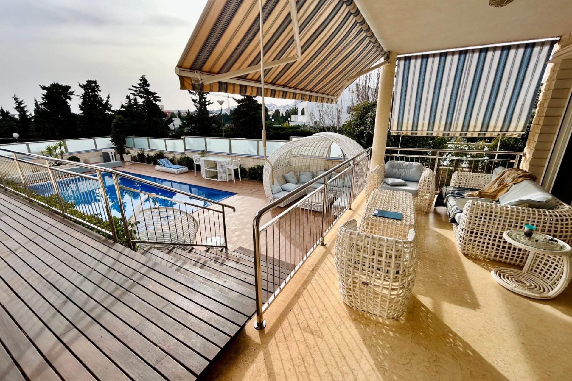 Resale - - CHALET -
Torrevieja - La Mata