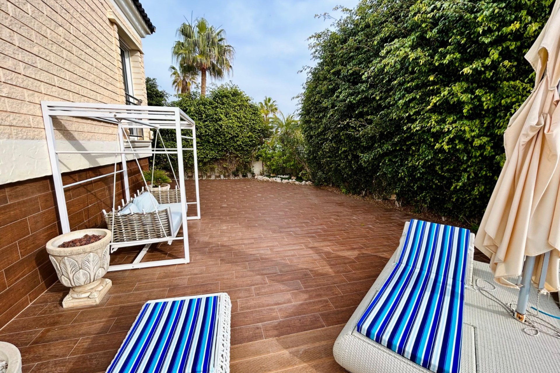 Resale - - CHALET -
Torrevieja - La Mata