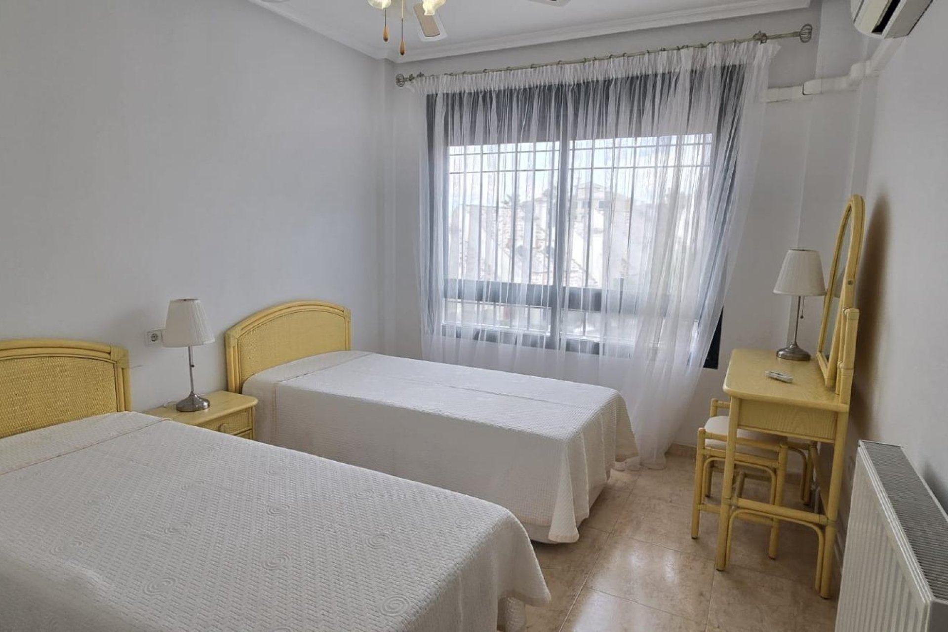 Resale - Duplex -
Orihuela Costa - Las Filipinas