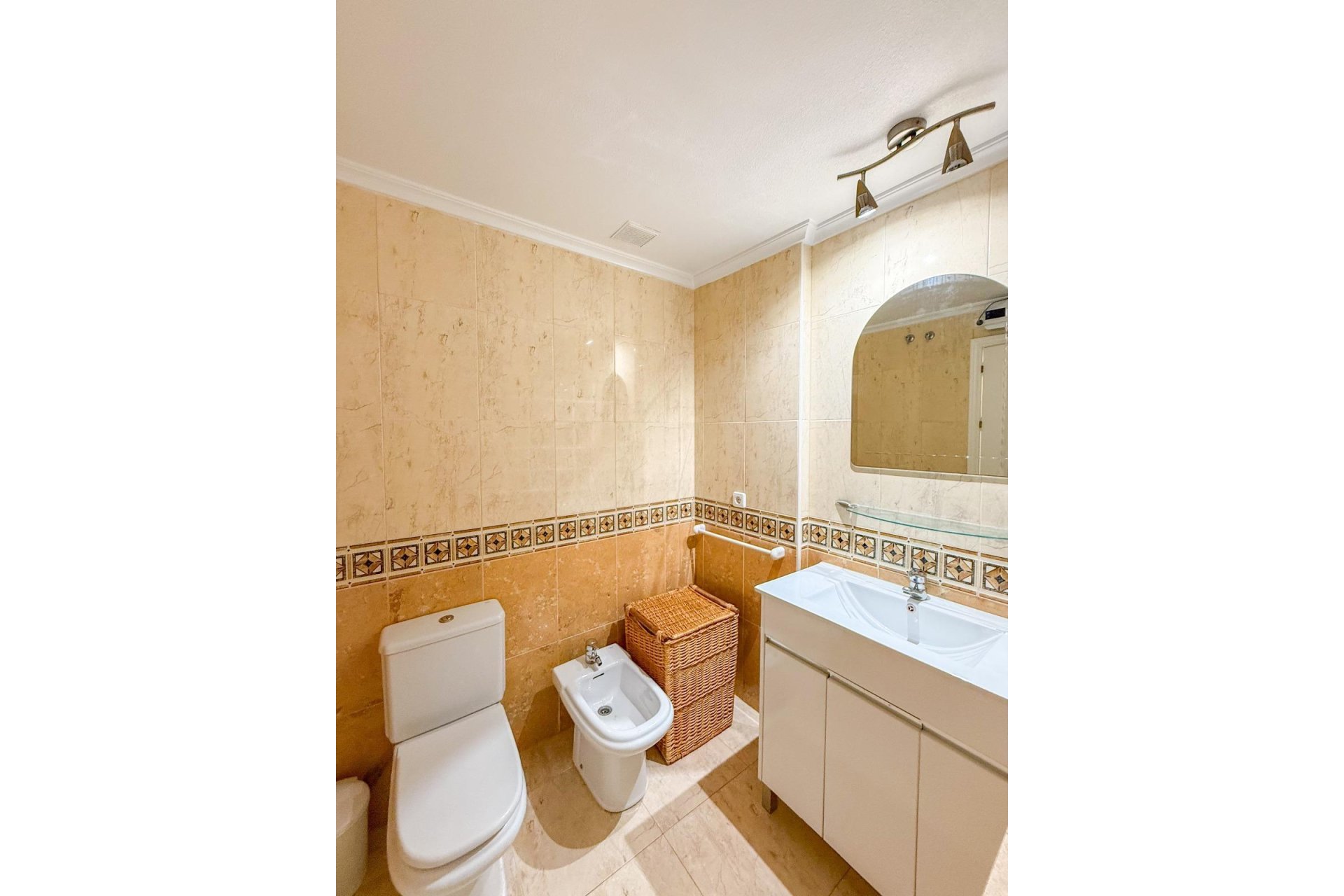 Resale - Duplex -
Orihuela Costa - Las Filipinas