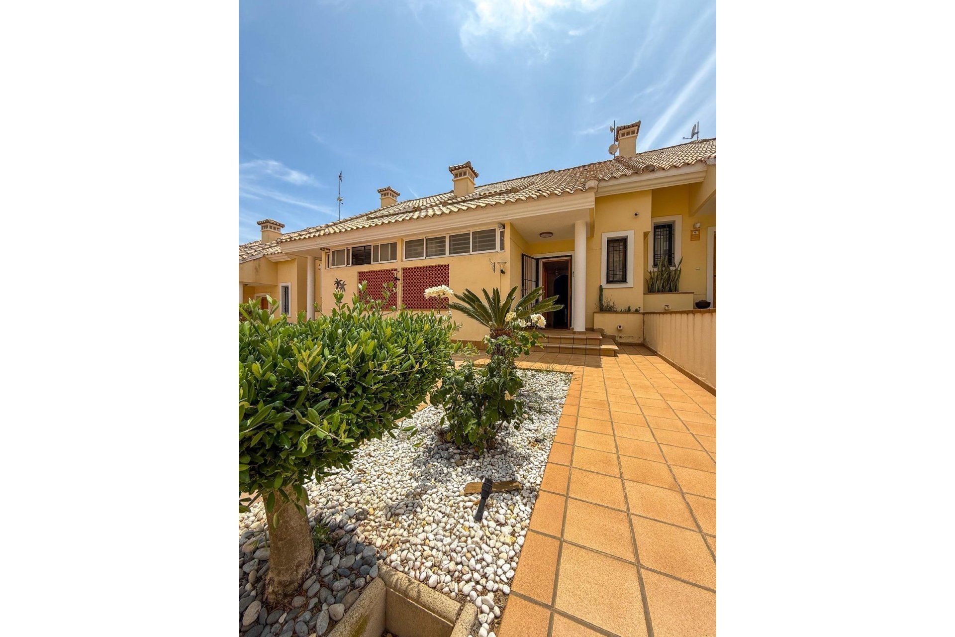 Resale - Duplex -
Orihuela Costa - Las Filipinas