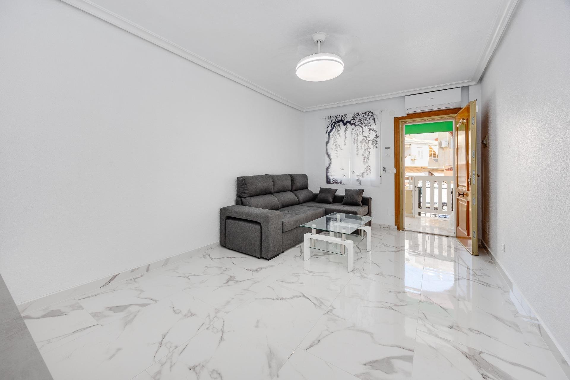 Resale - Duplex -
Torrevieja - Acequion